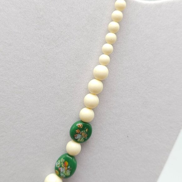 Vintage Handcrafted Beaded Necklace With Green Floral Accents Cream Beads - Picture 3 of 6
